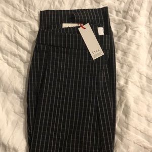 Black patterned Capri pants